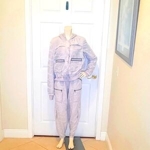 Blanc Noir white camo print ski suit jacket size xl And pants size Large